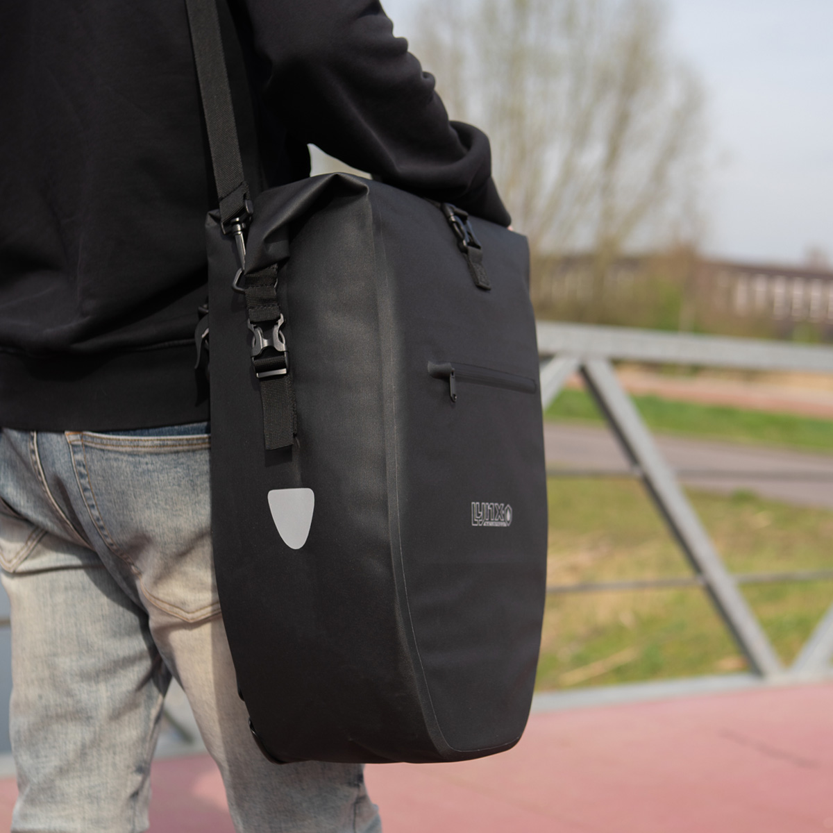 610311.BRO LYNX Sacoche simple Hayes 31 x 15 x 62 cm