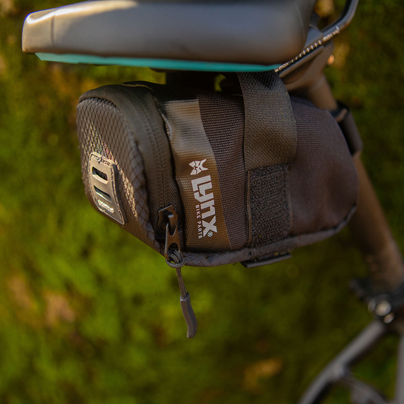 610400.BLA LYNX Saddle Bag M Sequoia 14 x 9 x 7 cm